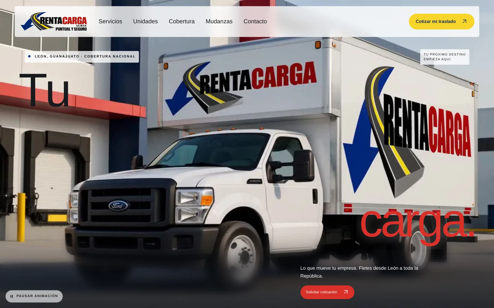 Inicio del sitio de Renta Carga en computadora: un camión de la flota frente a un andén y el titular Tu carga